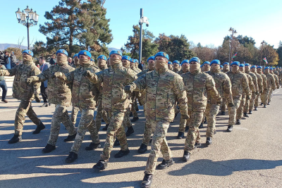 Bakıda hərbi orkestrin müşayiəti ilə yürüş  keçirilib