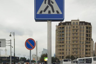 Bakının bu küçələrində yeni yol nişanları quraşdırıldı 