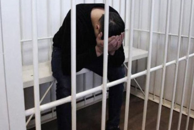 Dostunun ölümündə günahlandırılan sürücü məhkəmə qarşısında