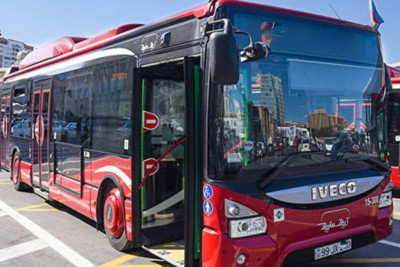 Sərnişinlə mübahisəyə görə avtobusu sürməkdən imtina edən "BakuBus" sürücüsü CƏZALANDIRILDI