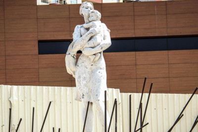 Yeni Günəşli sakinləri baxımsız qalan parkdan şikayətlənirlər: "İstirahətimiz üçün heç nə yoxdur" - VİDEO 