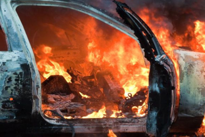 Binəqədidə 3 maşın yandı