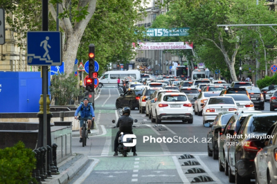 Motosikletlər velosiped zolaqlarında ciddi təhlükə yaradırlar - NARAZILIQ