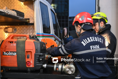 Xilasedicilər köməksiz vətəndaşın imdadına belə yetişdi – ANBAAN GÖRÜNTÜLƏR  