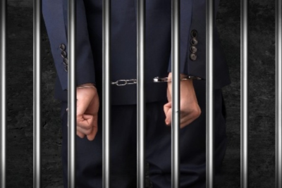 Bakıda arvadını öldürən vəzifəli şəxsə bir il həbs cəzası verildi