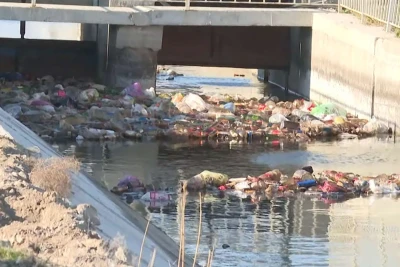 Binədə zibil dizə çıxır, rəsmi qurumlardan “hay” verən yoxdur - VİDEO