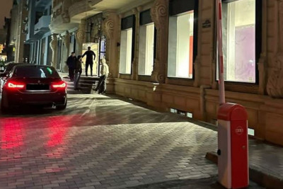 Cərimələr artırılsa da, səkilərin zəbt olunması bitmir – ŞİKAYƏT