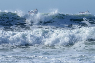 Dənizdə dalğanın hündürlüyü 4 metrə çatıb - FAKTİKİ HAVA