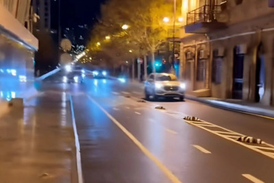 Paytaxtın mərkəzində yeni ZOLAQ MÜƏMMASI: Səki, yoxsa hərəkət zolağı? - VİDEO