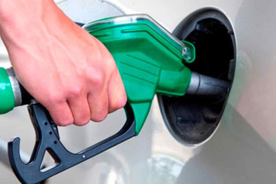 Novxanıda yük maşınlarından yanacaq oğurladılar 