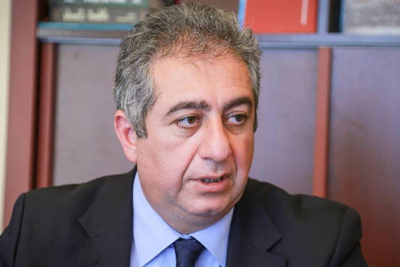 Qubad İbadoğlu saxta pul verməkdə ittiham edildi