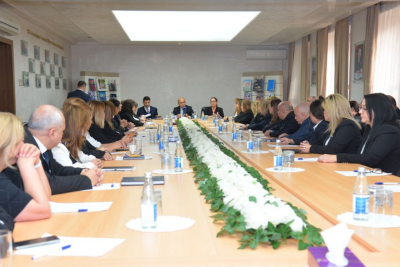 Təhsil naziri məktəb direktorlarına tapşırıqlar verdi