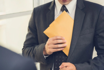 Yarım milyon manatı mənimsəyən direktor nədən narazıdır?