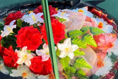 Xəzərə təyyarə qəzasında həlak olanların xatirəsinə çələnglər buraxılıb - FOTO/VİDEO