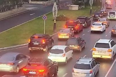 Bakıda sıxlıq olan yollar - SİYAHI