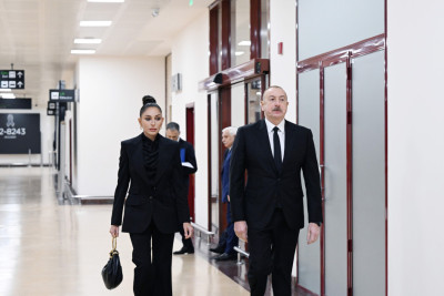 Prezident təyyarə qəzasında həlak olan ekipaj üzvlərinin vida mərasimində iştirak edib - YENİLƏNİB + FOTO