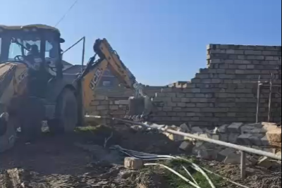 Masazırda qanunsuz tikili sökülüb - FOTO/VİDEO