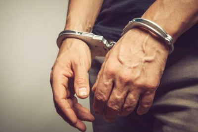 Sabunçuda kəsici alətlə evə hücum edən şəxs saxlanılıb