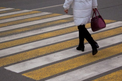 Bakıda 40 yaşlı qadın yol-nəqliyyat hadisəsində xəsarət alıb