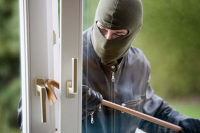 Zirədə 6 min manatlıq avadanlıq oğurlanıb 