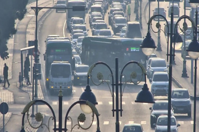 8 Noyabr prospektində qəza olub, sıxlıq yaranıb