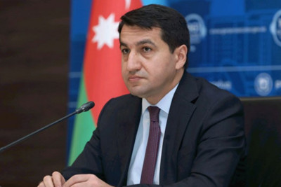 Hikmət Hacıyev: "Təyyarə qəzasının nəticələri ilə bağlı yaxınlarda geniş açıqlama olacaq"