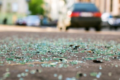 Bakıda "Ravon" divara çırpıldı, sürücü öldü