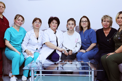 Azyaşlı qız 14 gün sonra komadan ayıldı