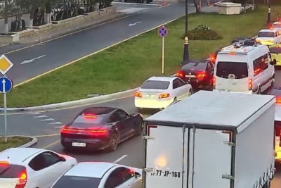 Bu yollarda tıxac var - SİYAHI