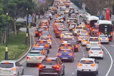 Bu yollarda tıxac var - SİYAHI