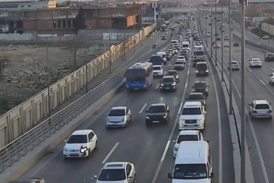 Bakıda bu yollarda tıxac var - SİYAHI