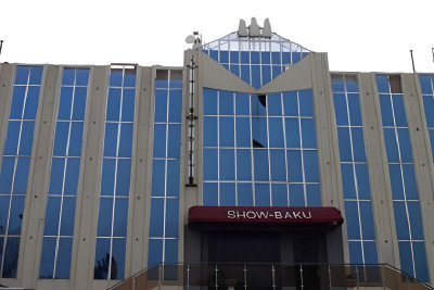 Bakıda məşhur restoranın fəaliyyəti dayandırılıb - VİDEO