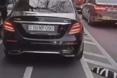 Velosiped yolu ilə gedən maşının sürücüsü cəzalandırıldı - VİDEO 