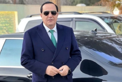 Manaf Ağayev: “10 il anamı tabutda saxladım” 