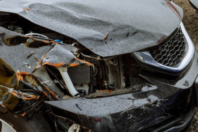 Sabunçuda avtomobillər toqquşub, yaralananlar var