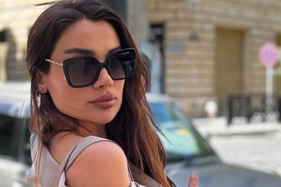 Övladı liftdə qalan bloqer idarədən ŞİKAYƏTLƏNDİ - VİDEO 