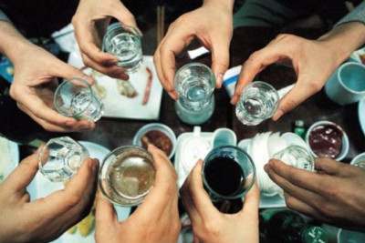 Bakıda DƏHŞƏT: bir yerdə yeyib-içən 4 dostun meyiti tapıldı