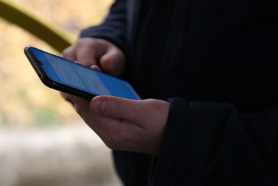 Əxlaqsız paylaşımlar edən müəllim həbs olundu