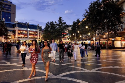 Bakıda turistlərə satılan QIZLAR - İfşa VİDEOSU