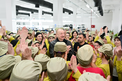 Prezident Xankəndi tikiş fabrikinin fəaliyyəti ilə tanış olub - FOTO