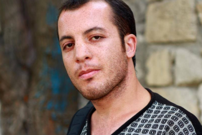 Şair yaralandı, imdadına yetən olmadı