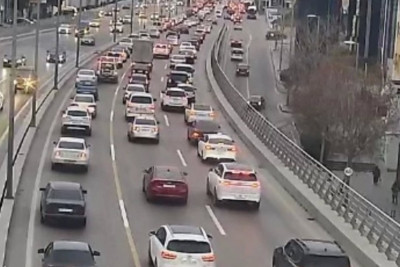 Bakıda bir çox yolda tıxac var - SİYAHI