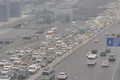 Bakıda yenə tıxac var - SİYAHI