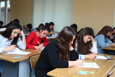 Magistraturaya qəbul imtahanı keçirilib