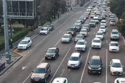 Bakının bir sıra yollarında nəqliyyatın sıxlığı yaranıb