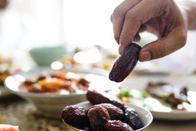 İlahiyyatçı alim: “İftar süfrəsi üçün məxsusi menyu qərarlaşdırılmayıb” – ÖZƏL AÇIQLAMA