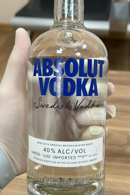 Bakının mərkəzindəki marketdə saxta araqlar aşkarlandı- FOTO