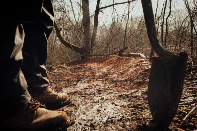 Arvadını öldürüb həyətdə basdıran KÖNÜLÜN MƏHKƏMƏSİ