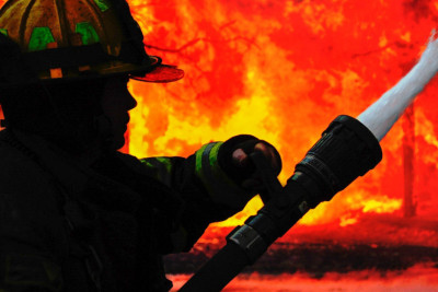 Bakıda 9 otaqlı ev yanıb