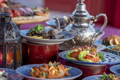 Müştəri menyunun ingiliscə olmasından gileyləndi: “İftara gələnlər ancaq turistlərdir?” - FOTO 